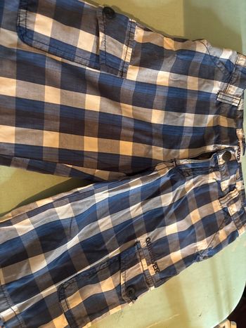 Vends short quiksilver 7 ans très bon état 