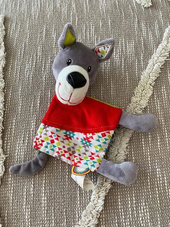 Peluche doudou d'éveil livre Minimi verbaudet loups gris et rouge très bon état