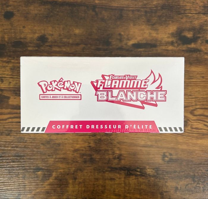 Pokémon ETB EV10.5 Flamme Blanche - photo numéro 3