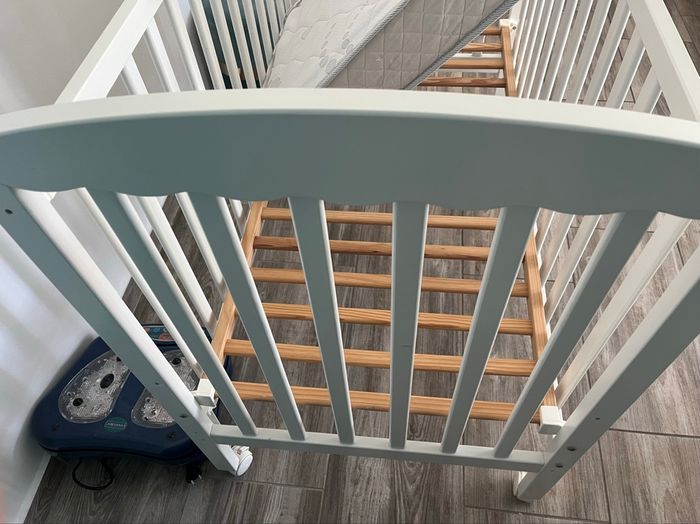 Lit à barreaux - photo numéro 2