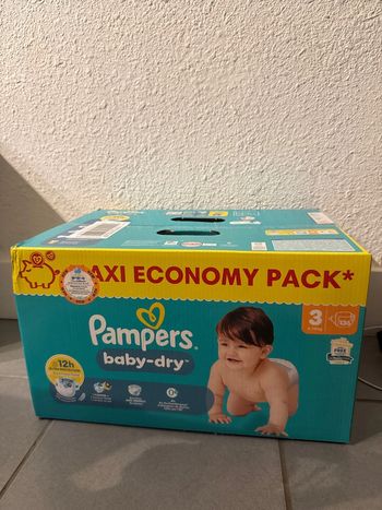 Lot Éco Pampers Baby-Dry T3 6-10kg – 136 couches