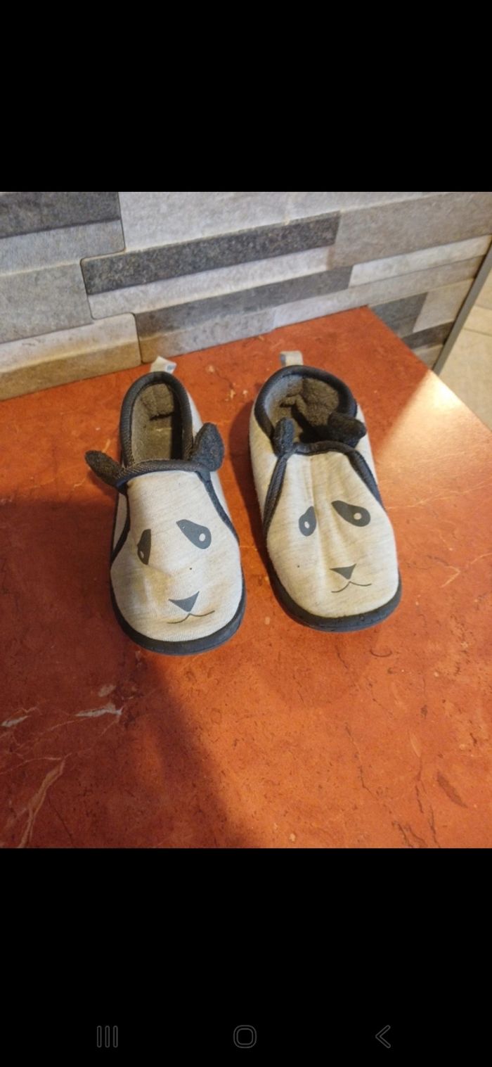 Pantoufles taille 23