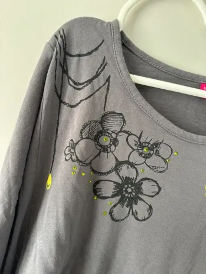 👚 t-shirt manche longue - fille - 8 ans - 128 cm - orchestra -très bon état - photo numéro 2