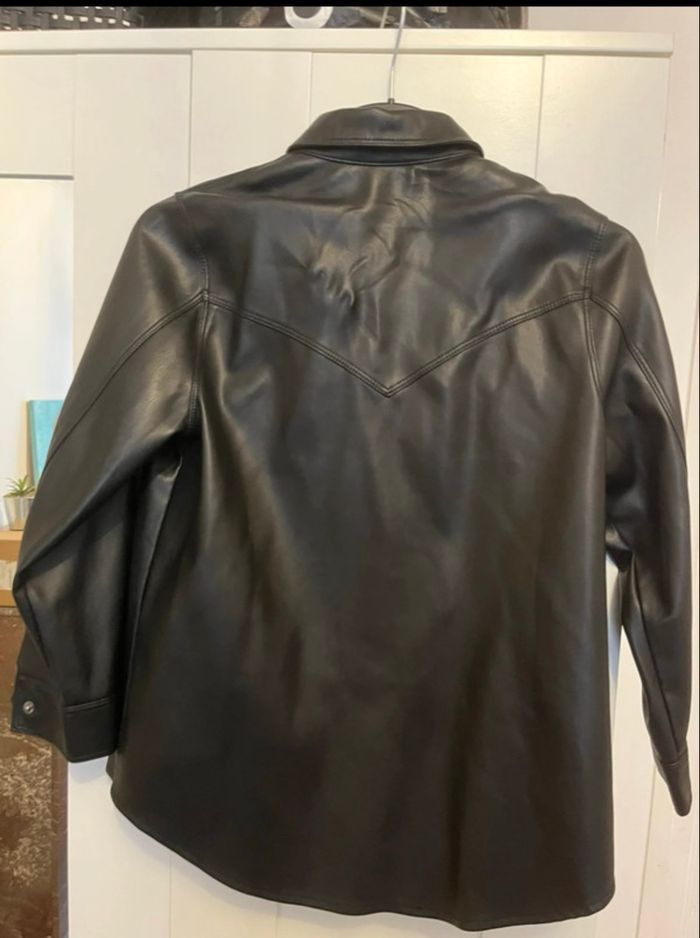 Chemise simili cuir Zara 9 ans