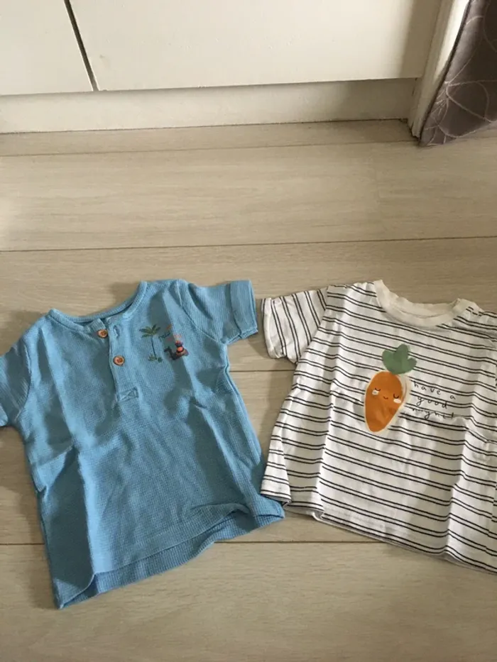 Lot 2 t-shirt 12 mois kiabi