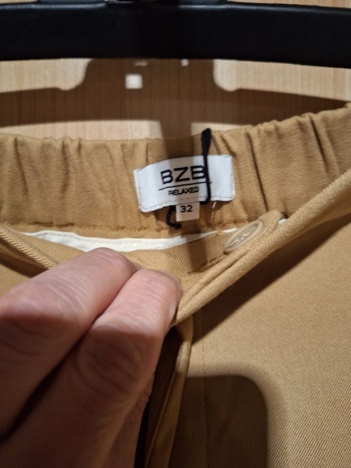 Pantalon droit  type costume neuf Bzb 32 (fr) neuf - photo numéro 2
