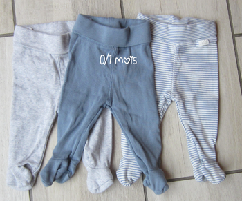 Lot de 3 leggings avec pieds neufs 0/1 mois