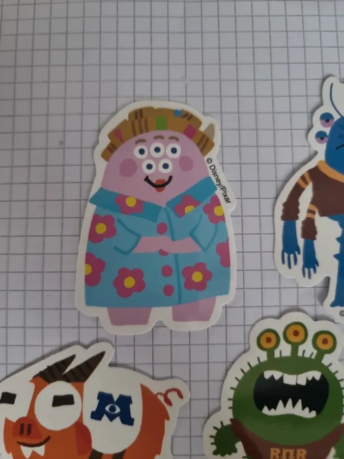 Lot d'autocollants thème pixar monstre et compagnie  (lot F) - photo numéro 6