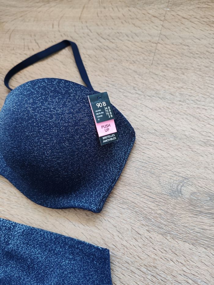 Ensemble Soutien Gorge Push Up + 2 Shortys Etam - photo numéro 2