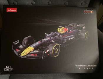 Oracle red bull  racing RB19