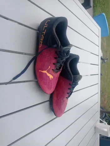 Chaussures foot puma 34