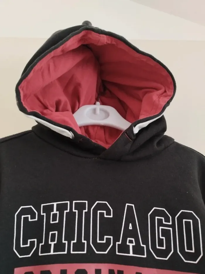 Joli sweat à capuche taille XXS - photo numéro 2