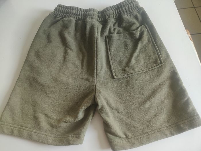 Short XS ou 14 ans - photo numéro 5
