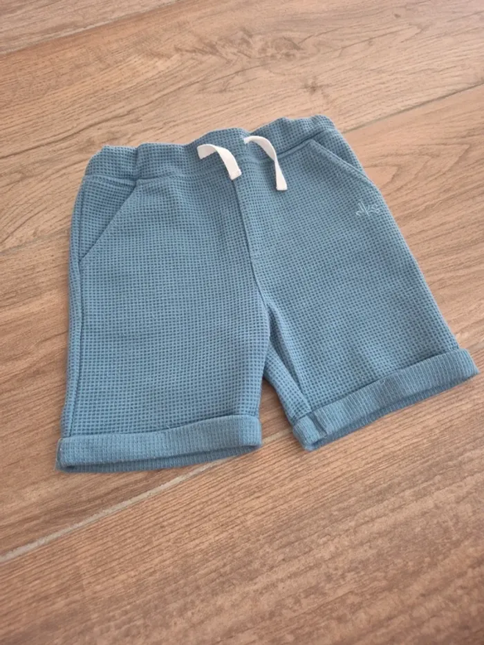 Short Noukie's 18 mois - photo numéro 2