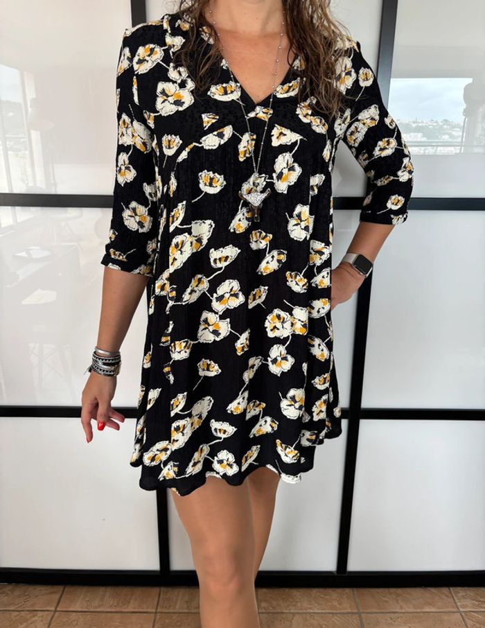 Jolie robe fleurie ba&sh modèle Uta 2020 - photo numéro 5