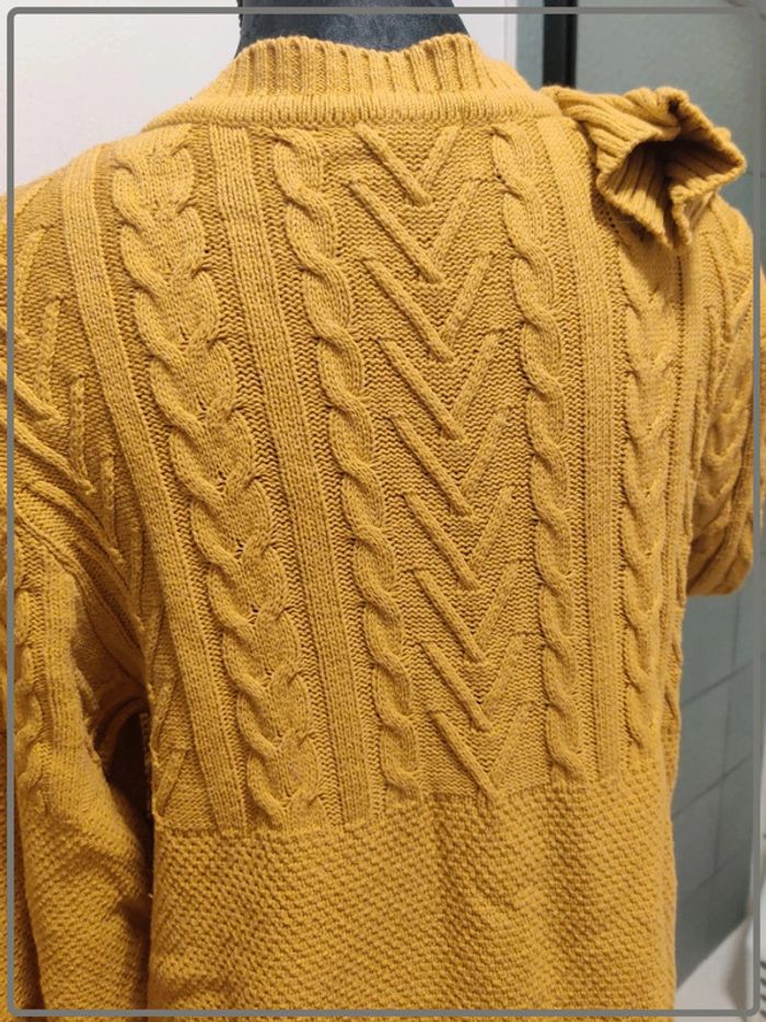Joli pull moutarde XL - photo numéro 5