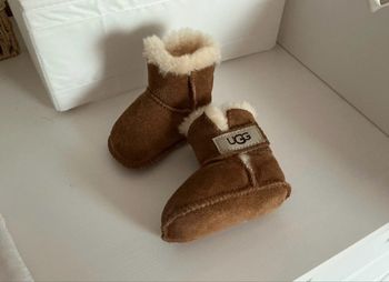 Ugg bébé fille 