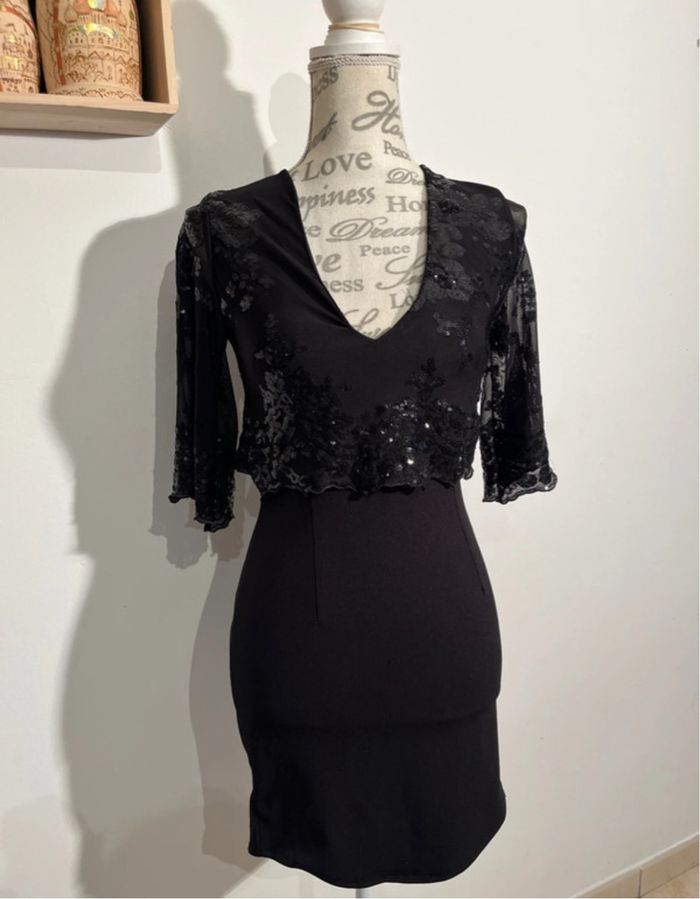 Robe noire chic - photo numéro 2