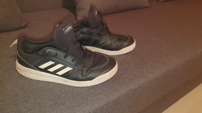 Baskets Adidas