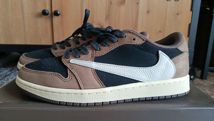 Nike Jordan 1 Low X Travis Scott marron/noir - photo numéro 4