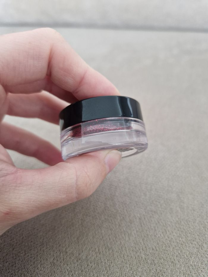 Paillettes fine rouge, Serge Louis Alvarez - photo numéro 4