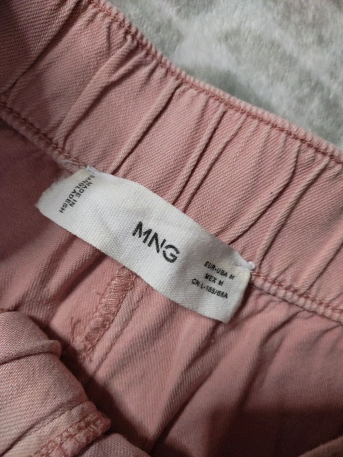 Short rose ajusté à pinces taille haute élastique Mango taille 38 - photo numéro 5