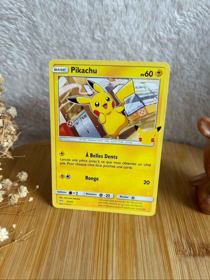 Carte Pokémon Pikachu 25/25 – Collection 25e Anniversaire McDonald’s (2021) - photo numéro 2