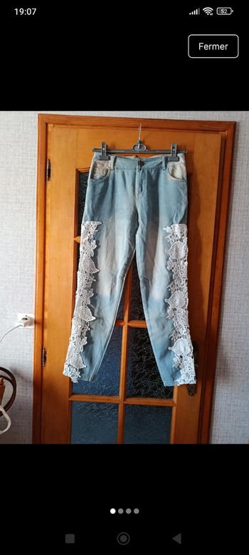 Jean effet usé avec dentelle 