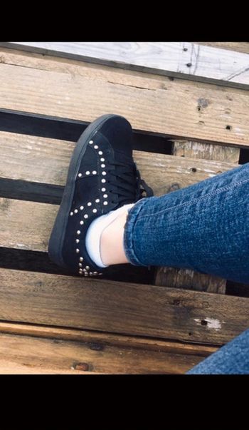 Jolies petites baskets noir et doré 👟