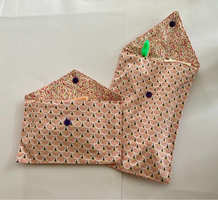 Pochettes à savon, brosse à dent et dentifrice - photo numéro 2