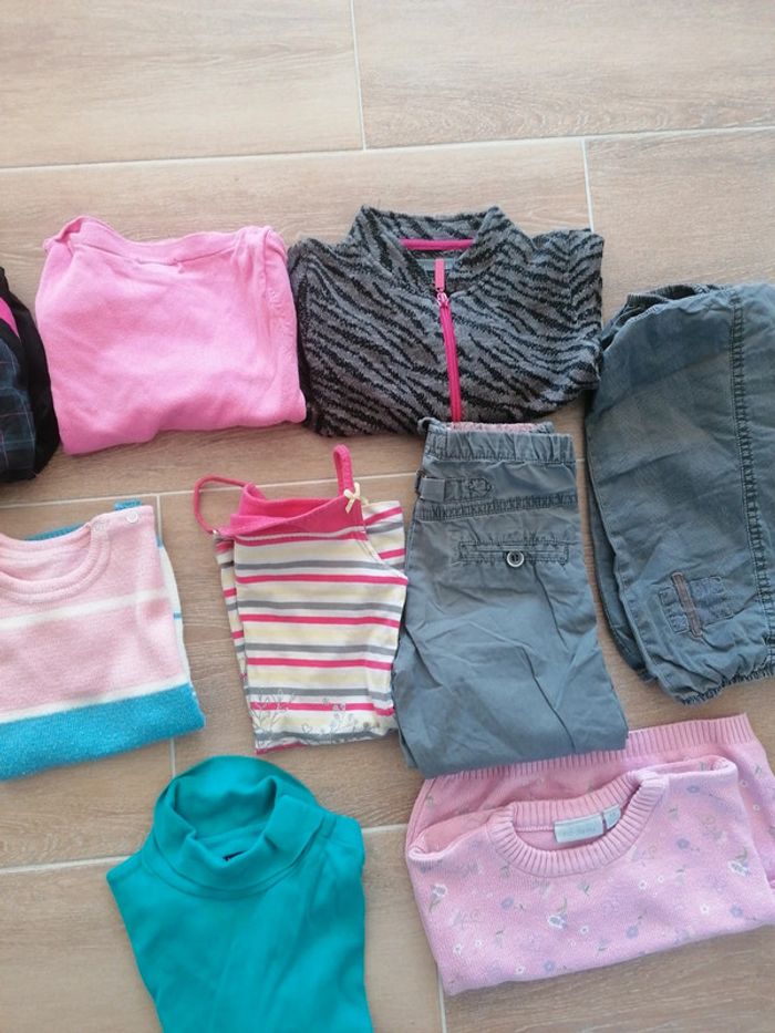 Lot fille 4 et 5 ans - photo numéro 3