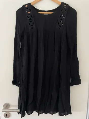 Robe noire ba&sh modèle vraja taille XS