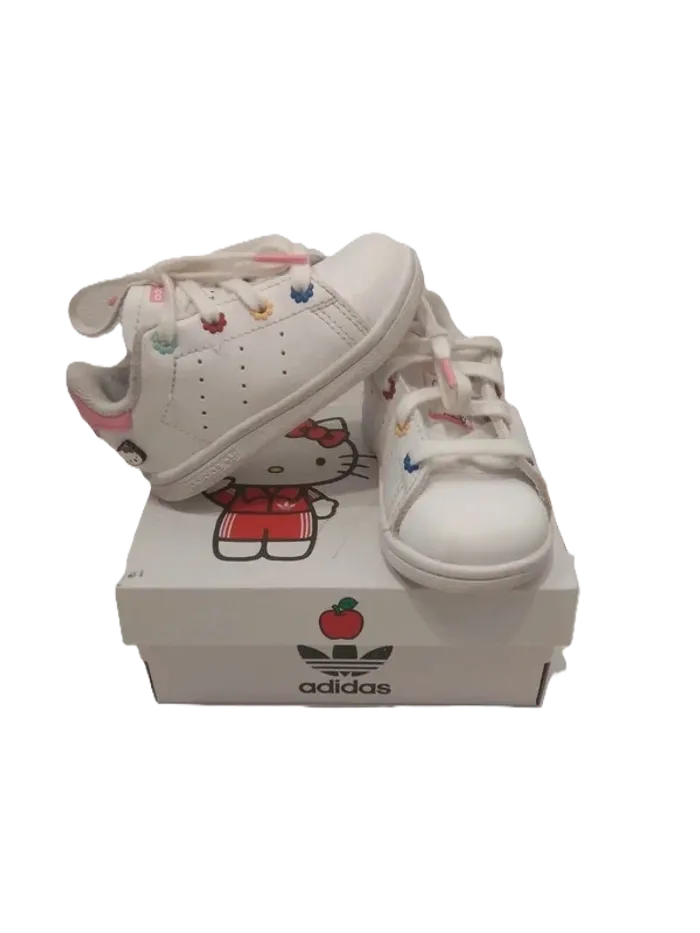 Stan Smith "Hello Kitty"