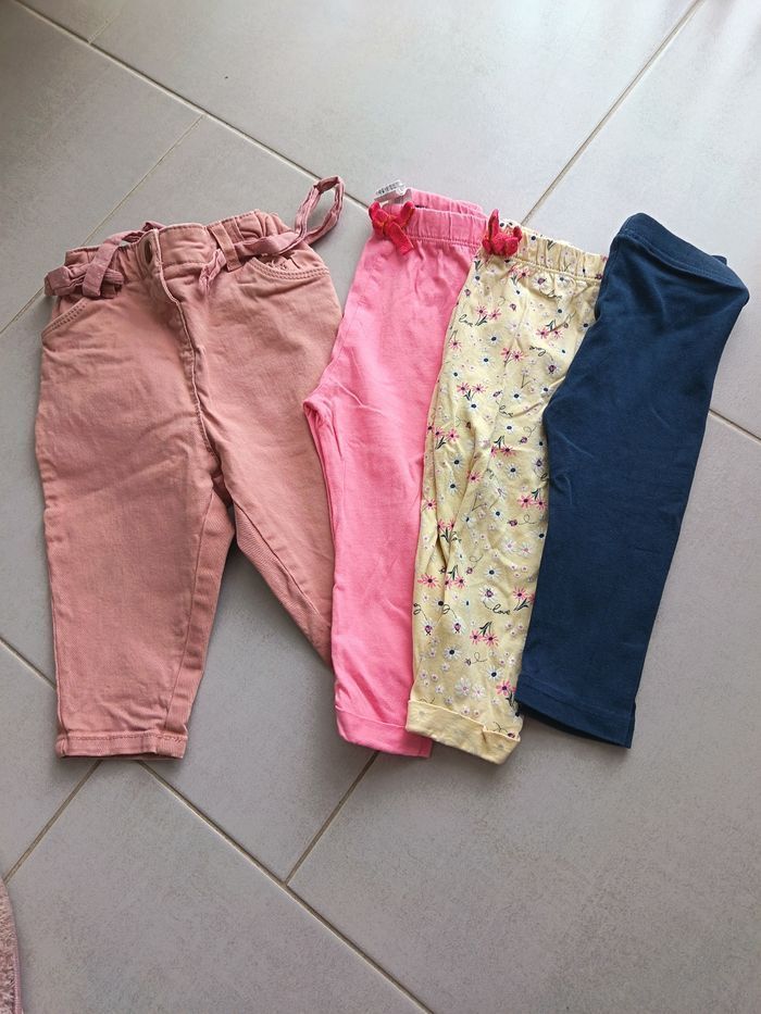 Lot vêtements fille 12 mois - photo numéro 3