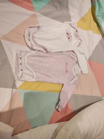 2 bodies manches longues 6 mois