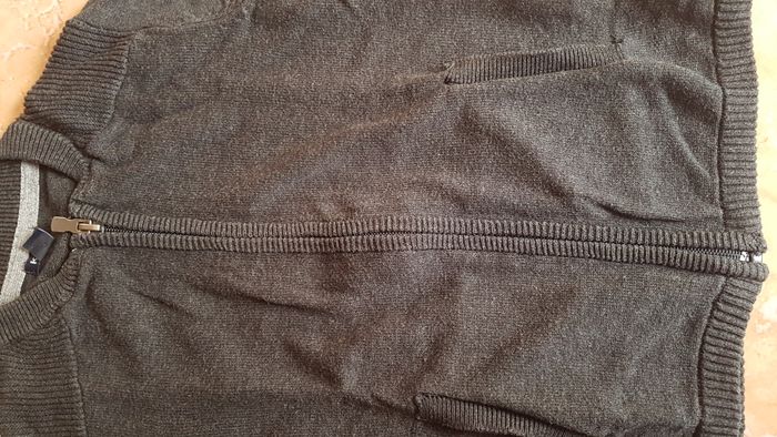 Gilet garçon 5 ans gris foncé Kiabi - photo numéro 2