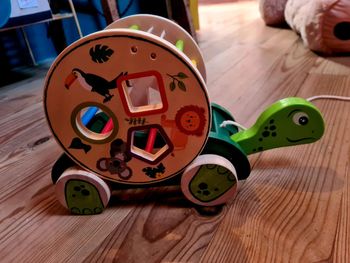 Tortue a tirer avec formes encastrables