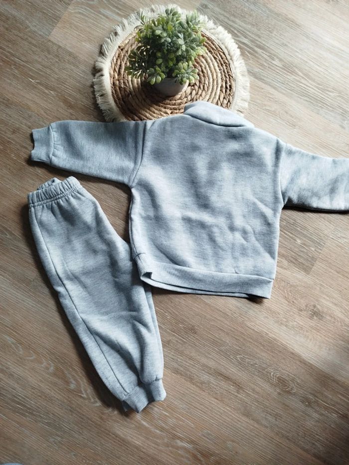 Ensemble jogging - photo numéro 3