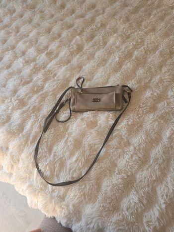 Pochette dorée noire PB