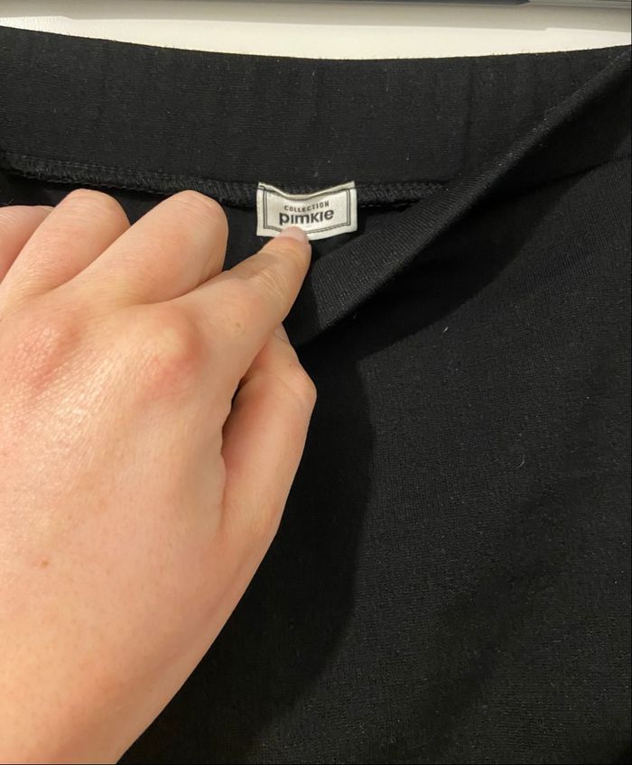 Jupe noire élastique - photo numéro 4