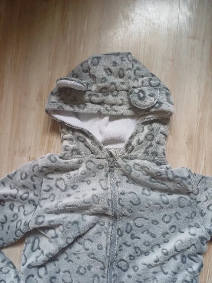 Combi Pyjama chaud une pièce leopard taille S - photo numéro 3