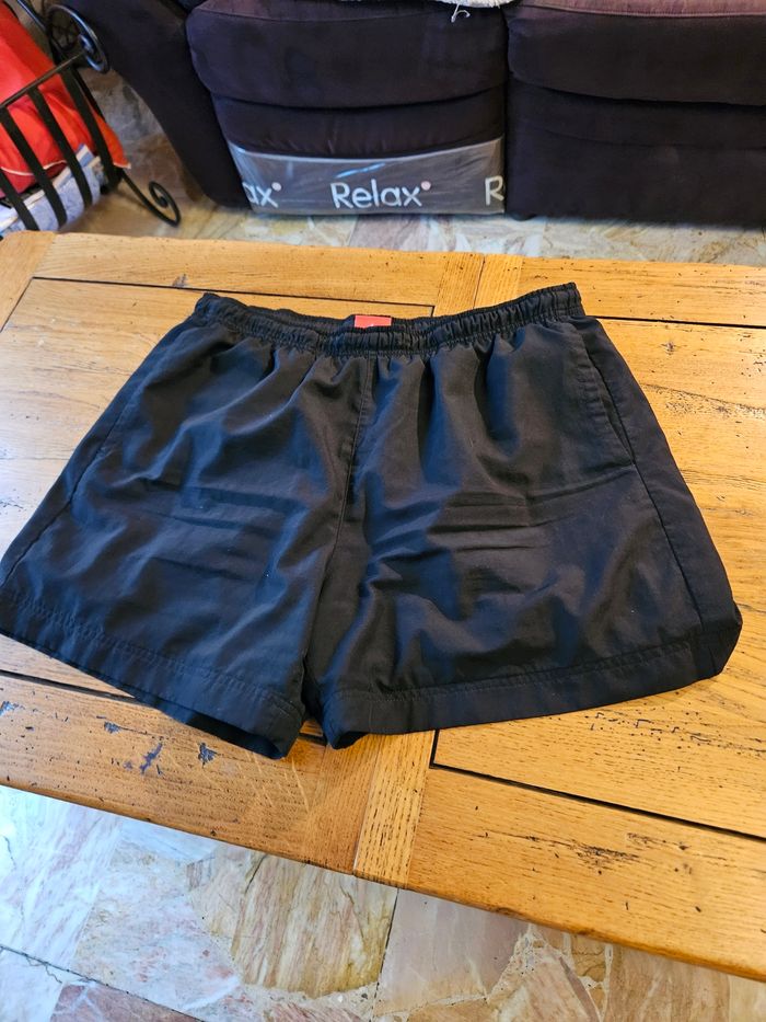 Short homme 🚹 - photo numéro 6