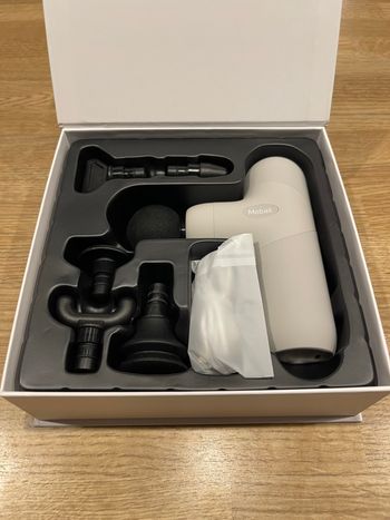 Mini Pistolet de Massage Masseur Musculaire Professionnel Silencieux 3000RPM 6 Têtes 4 Niveaux neuf