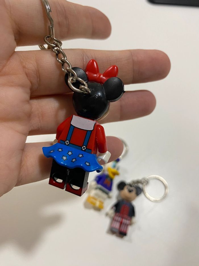 Lot de portes clefs façon lego donald minnie et mickey - photo numéro 7