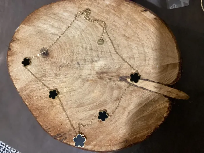 Collier acier inoxydable or réglable trèfles résine noire - photo numéro 4