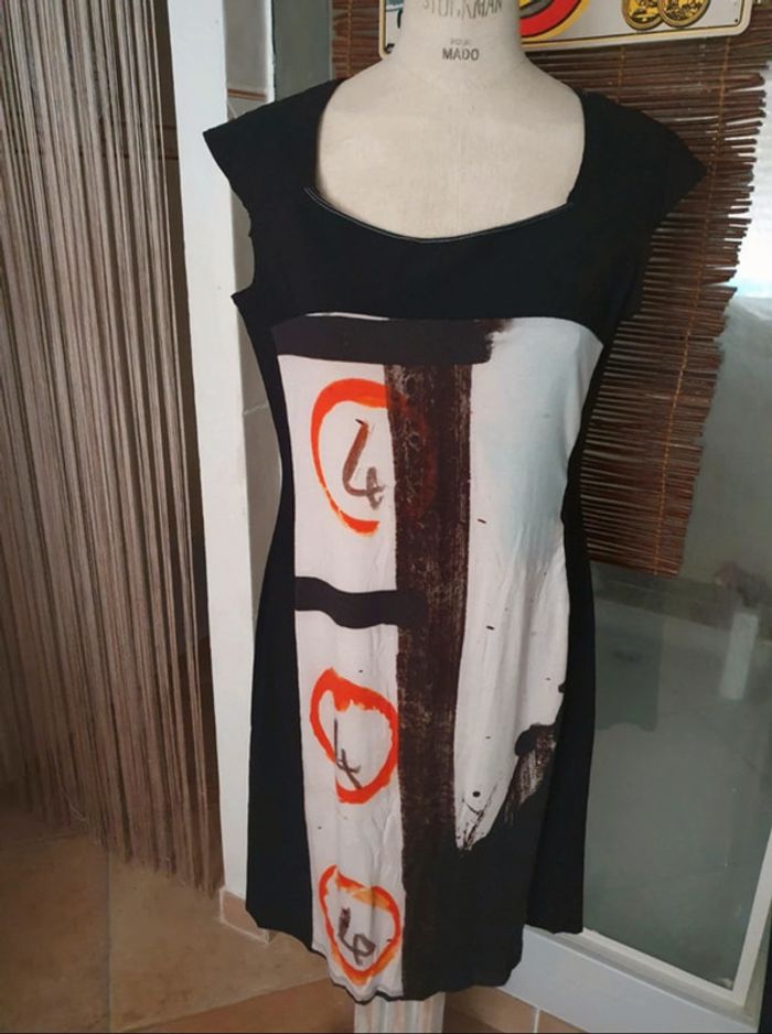 Robe aventures des toiles taille 42