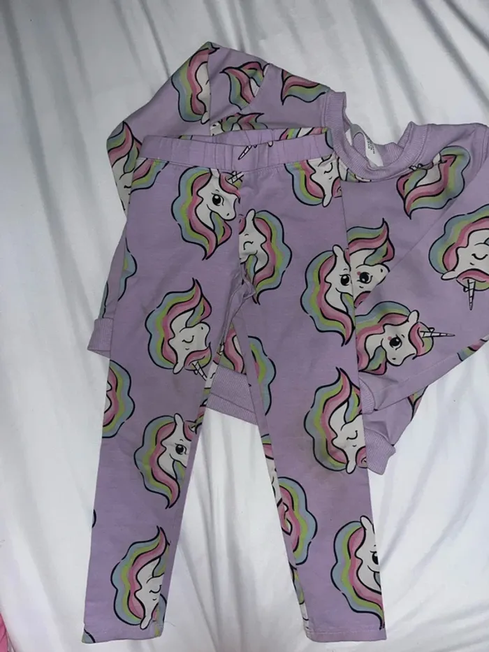 Ensemble leggings/pull licorne 4-6 ans H&M - photo numéro 4