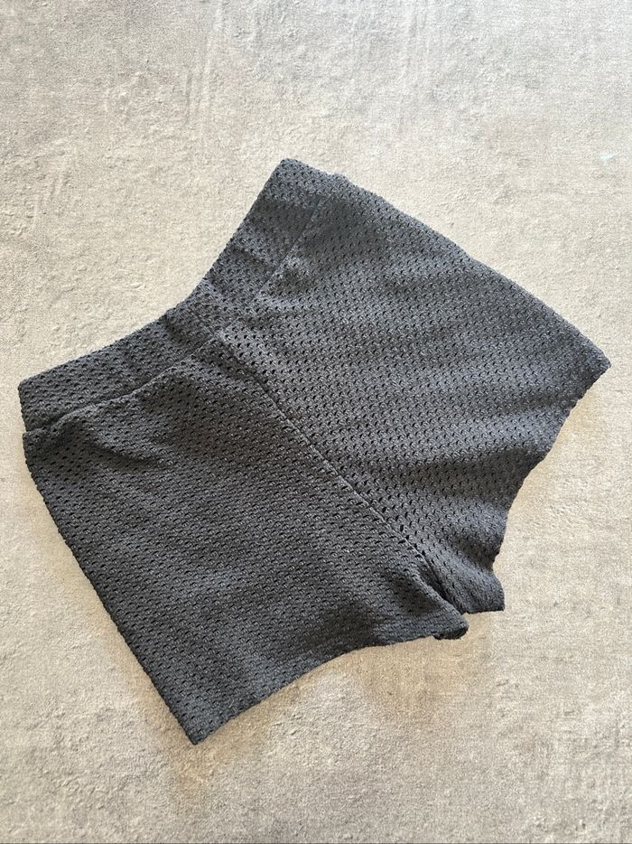 Short  noir - photo numéro 4