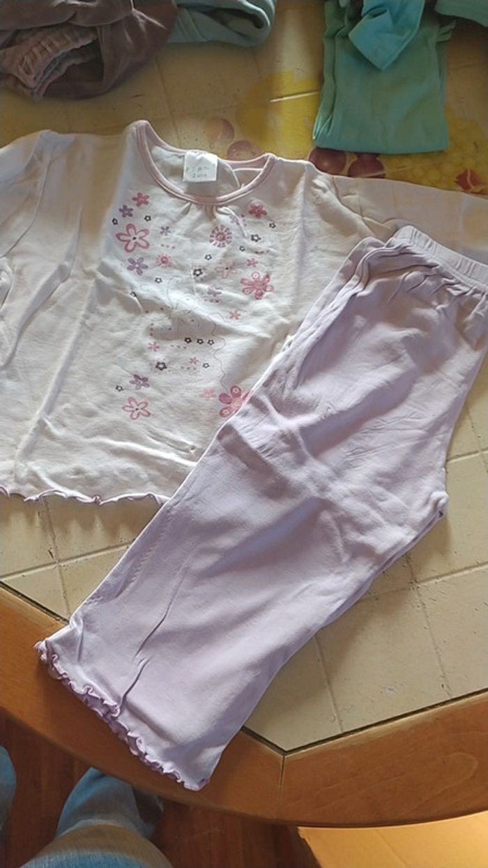 Lot pyjamas été 3 ans - photo numéro 4