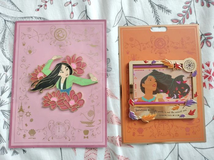 Pin's Disney Mulan et Pocahontas